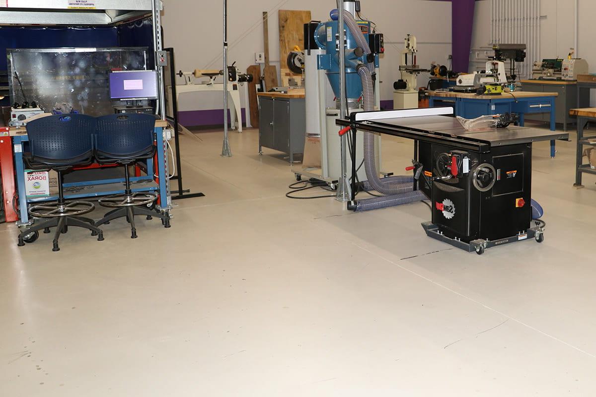 Wide view of some of the equipment available for use in the makerspace at San Juan College.